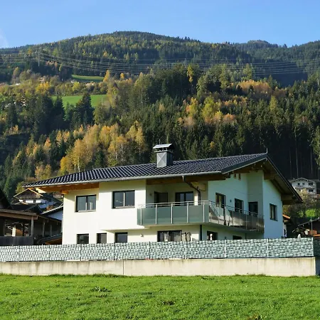 Appartement In Near Lift *
