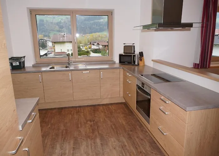 In Near Lift 公寓 *